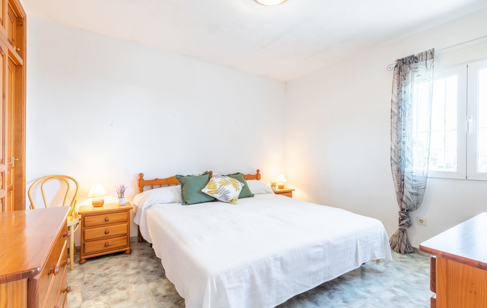  Chalet en venta directa con Plusvillas – C27022* – Villa con 4 dormitorios y 3 baños en Benitachell, (Costa Blanca), zona Cumbre del Sol 