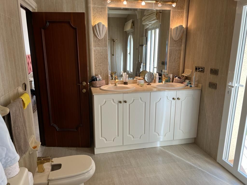  Chalet en venta directa con Plusvillas – C16301* – Villa con 5 dormitorios y 5 baños en Altea la Vella, (Costa Blanca), zona  