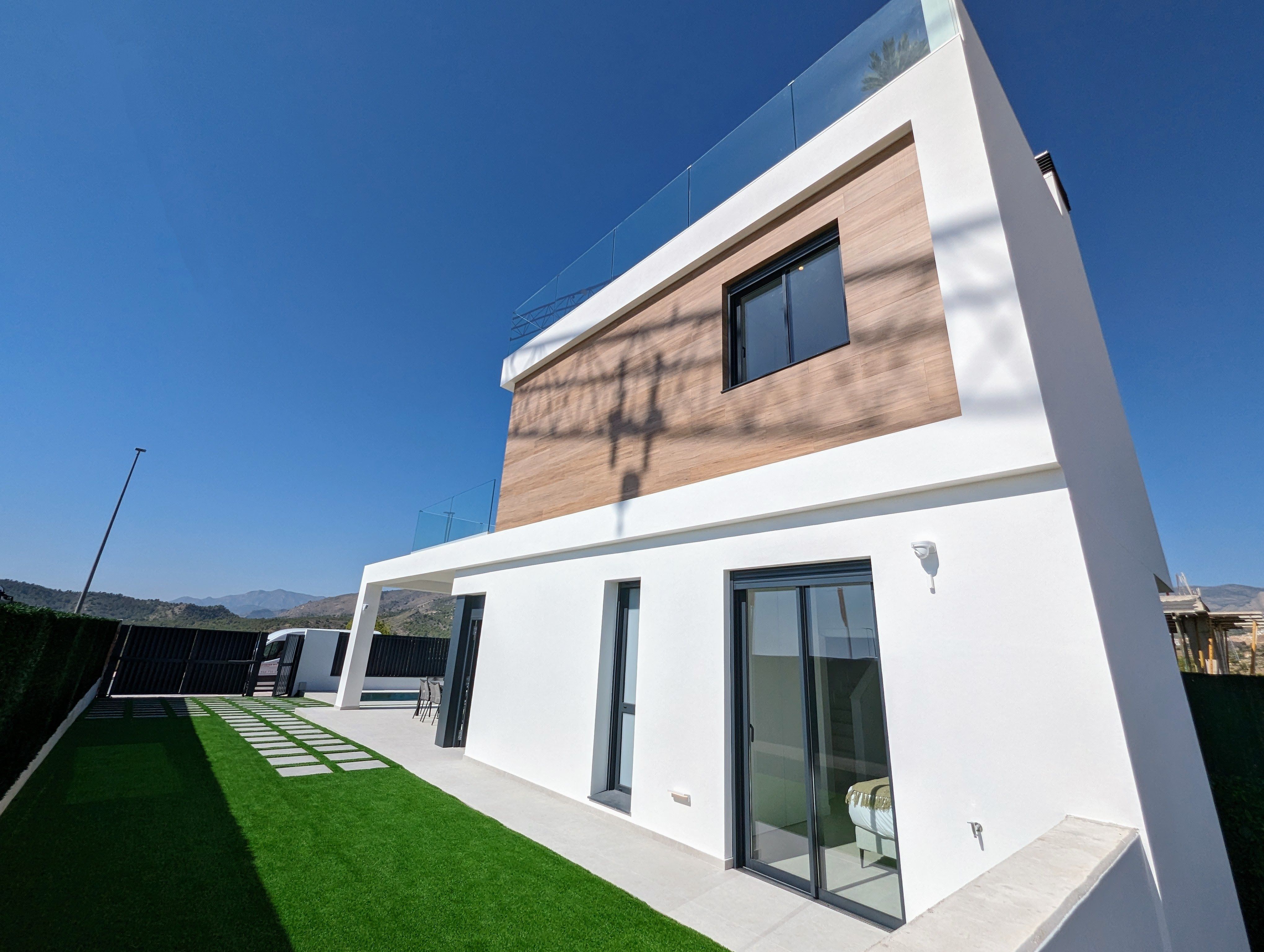  Chalet en venta directa con Plusvillas – C24015* – Villa con 3 dormitorios y 3 baños en Finestrat, (Costa Blanca), zona Finestrat 