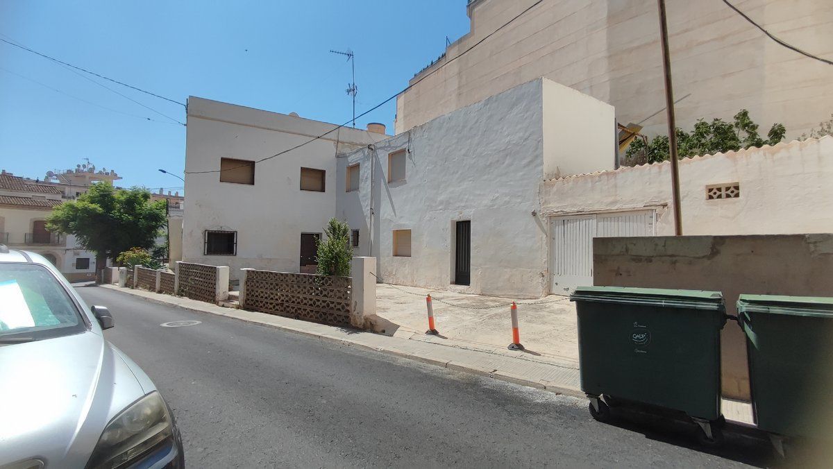  Chalet en venta directa con Plusvillas – C16258* – Villa con  dormitorios y  baños en Calpe / Calp, (Costa Blanca), zona Pueblo 
