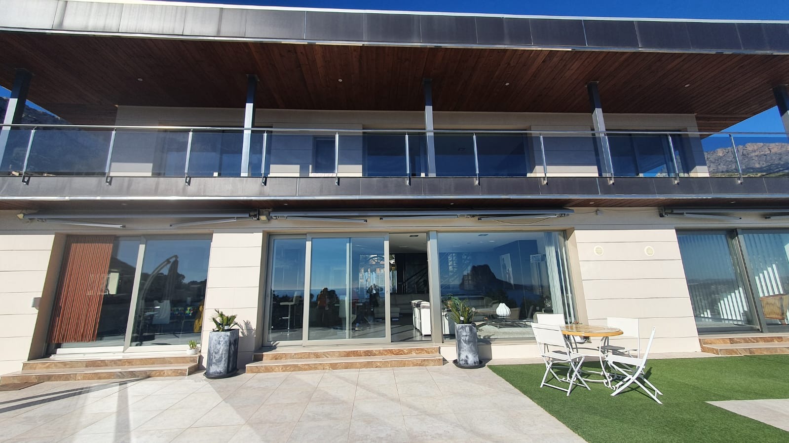  Chalet en venta directa con Plusvillas – C23077* – Villa con 5 dormitorios y 8 baños en Calpe, (Costa Blanca), zona Maryvilla 