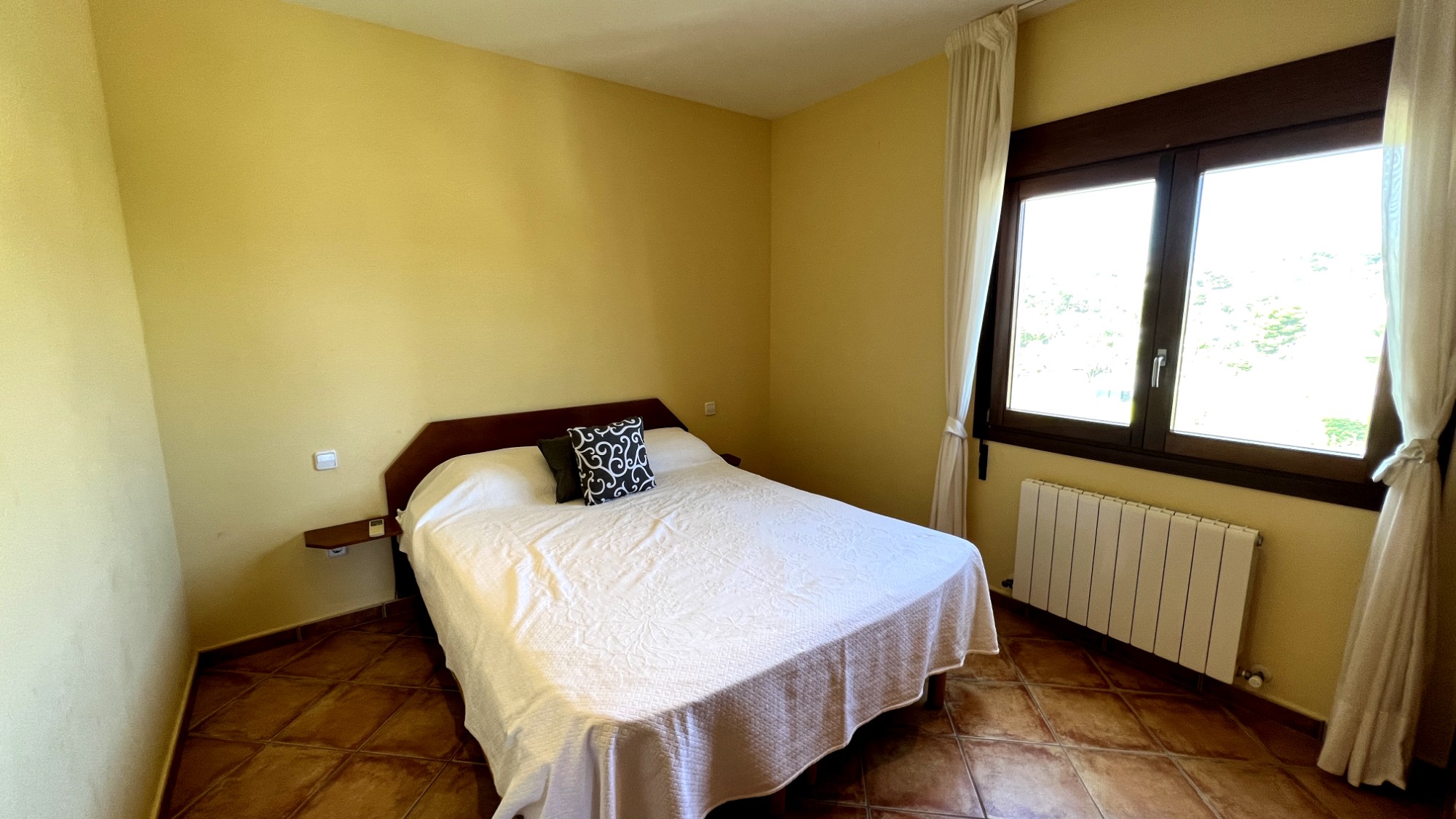  Chalet en venta directa con Plusvillas – C4166* – Villa con 6 dormitorios y 4 baños en Benissa Costa, (Costa Blanca), zona Baladrar 