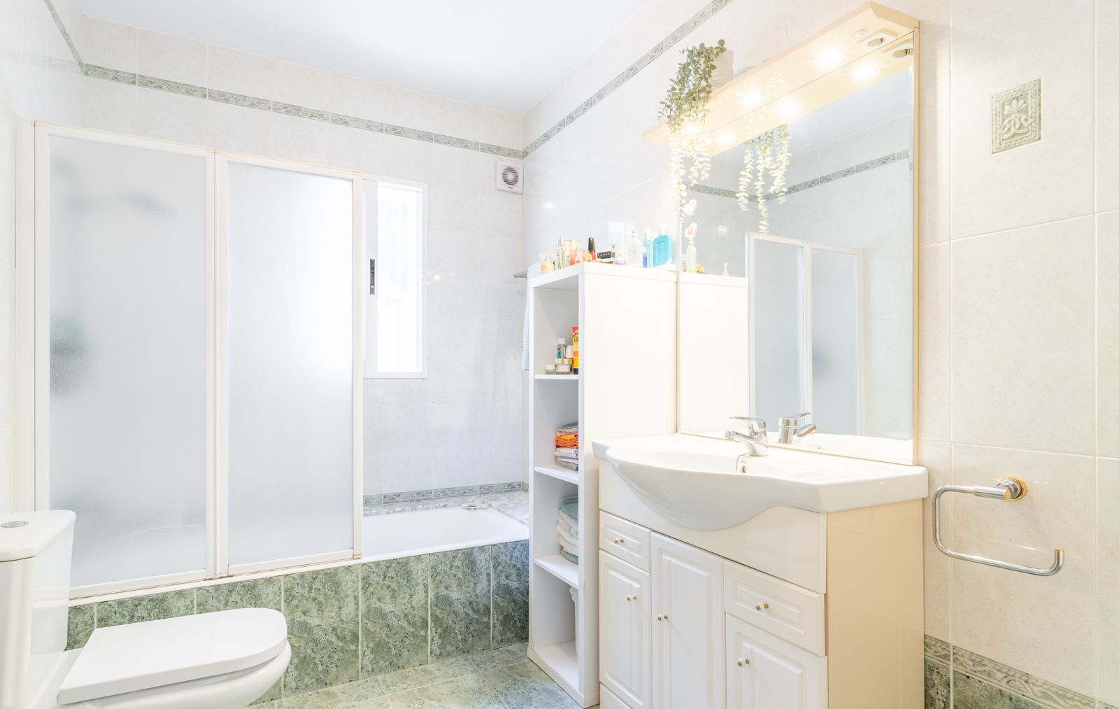  Chalet en venta directa con Plusvillas – C27022* – Villa con 4 dormitorios y 3 baños en Benitachell, (Costa Blanca), zona Cumbre del Sol 