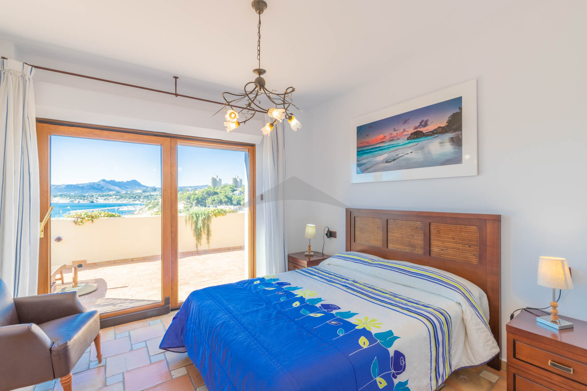  Chalet en venta directa con Plusvillas – C25283* – Villa con 4 dormitorios y 3 baños en Moraira, (Costa Blanca), zona El Portet 