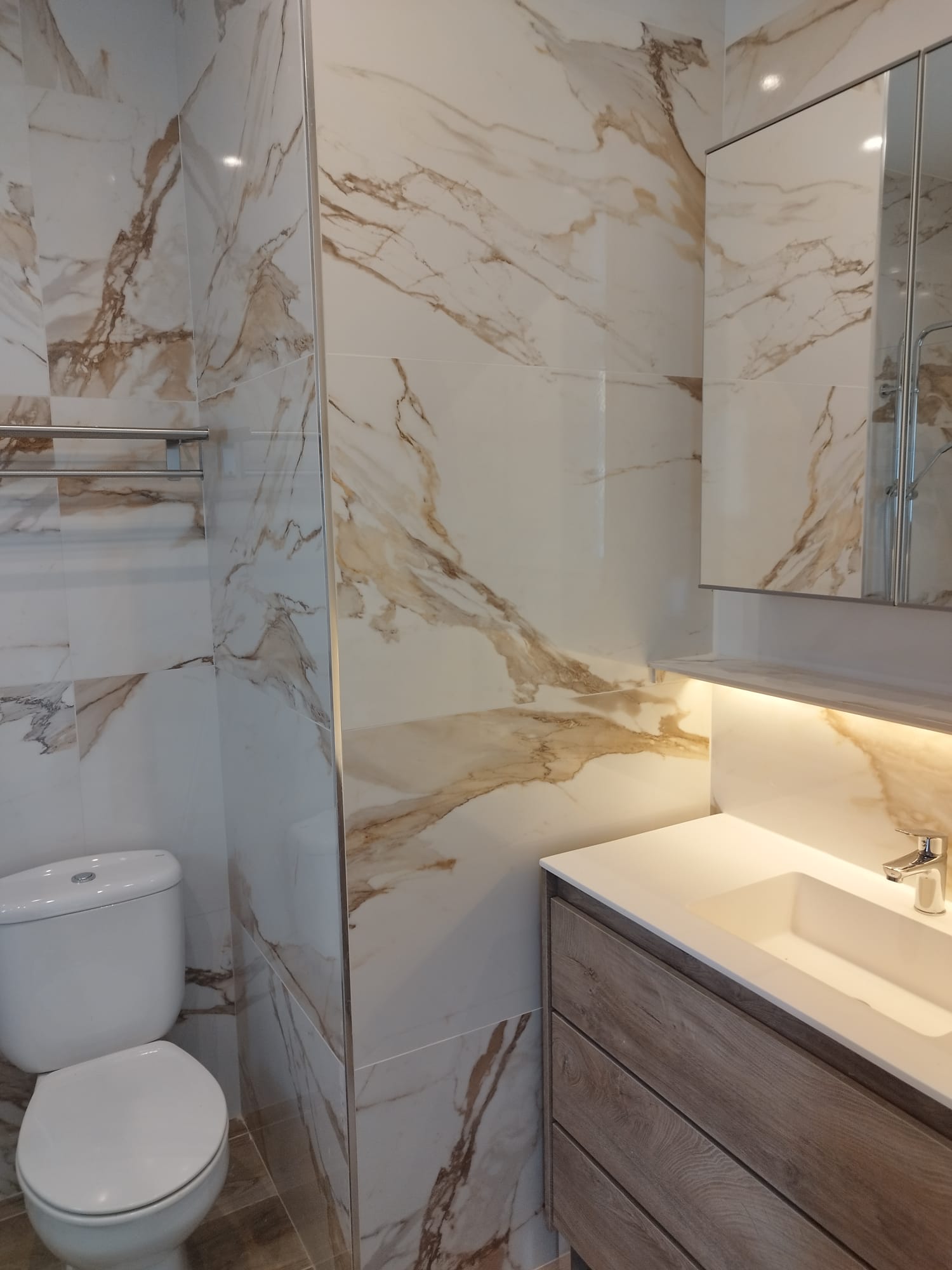  Chalet en venta directa con Plusvillas-C67-Villa renovada de 5 dormitorios dividida en 3 viviendas con vistas al mar, zona Canuta Calpe (Costa Blanca) 