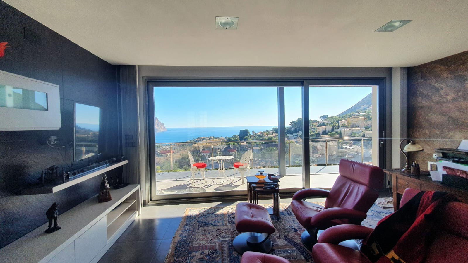  Chalet en venta directa con Plusvillas – C23077* – Villa con 5 dormitorios y 8 baños en Calpe, (Costa Blanca), zona Maryvilla 