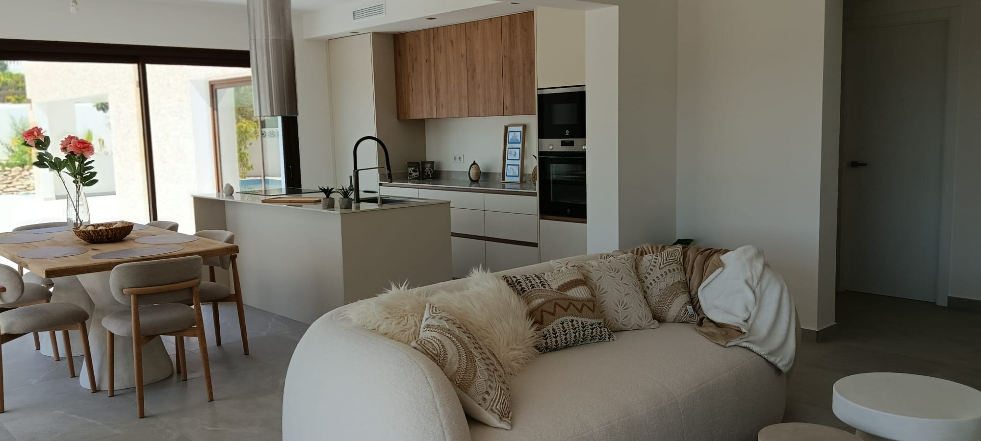  Chalet en venta directa con Plusvillas – C36303* – Villa con 4 dormitorios y 2 baños en Moraira, (Costa Blanca), zona  