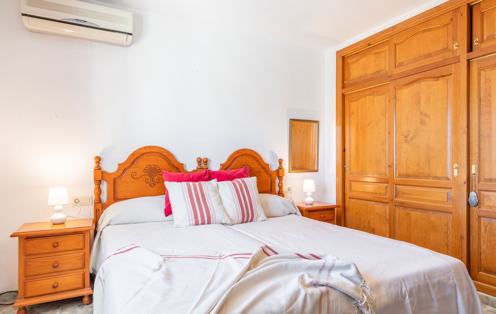  Chalet en venta directa con Plusvillas – C27022* – Villa con 4 dormitorios y 3 baños en Benitachell, (Costa Blanca), zona Cumbre del Sol 