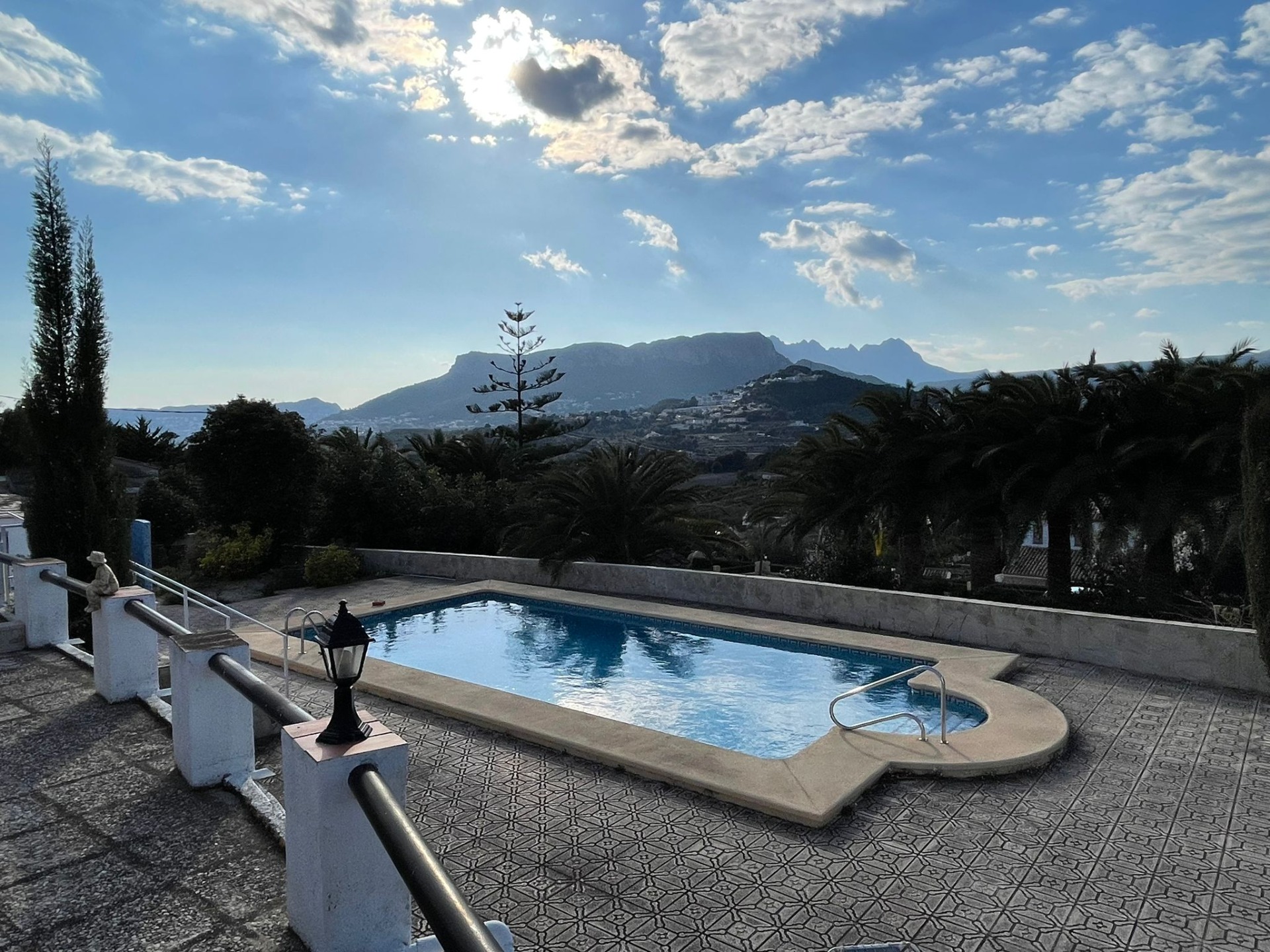  Chalet en venta directa con Plusvillas – C23083* – Villa con 3 dormitorios y 1 baños en Calpe, (Costa Blanca), zona Tosal de cometa 