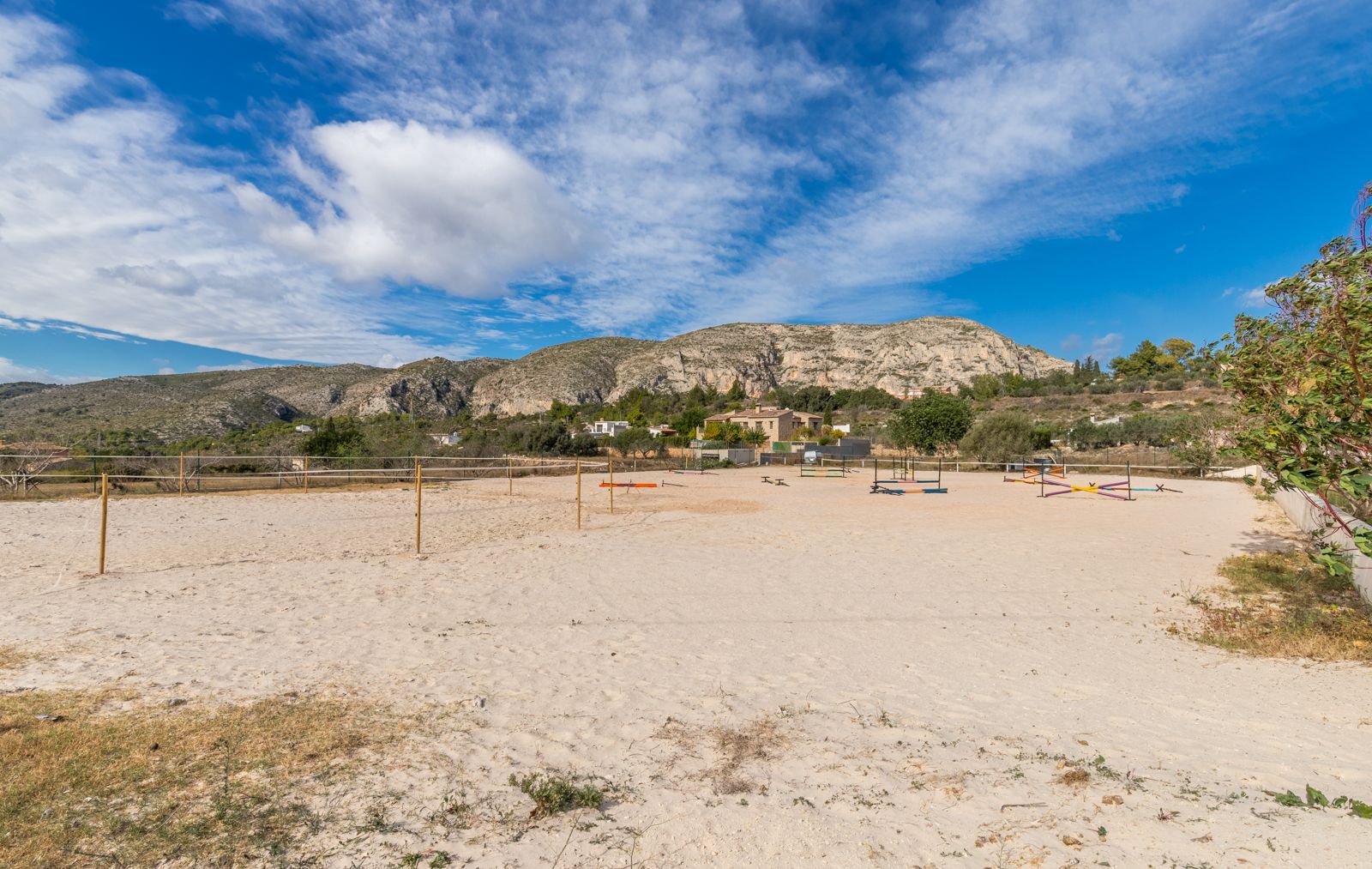  Chalet en venta directa con Plusvillas – C27018* – Villa con 2 dormitorios y 2 baños en Teulada, (Costa Blanca), zona Campo 