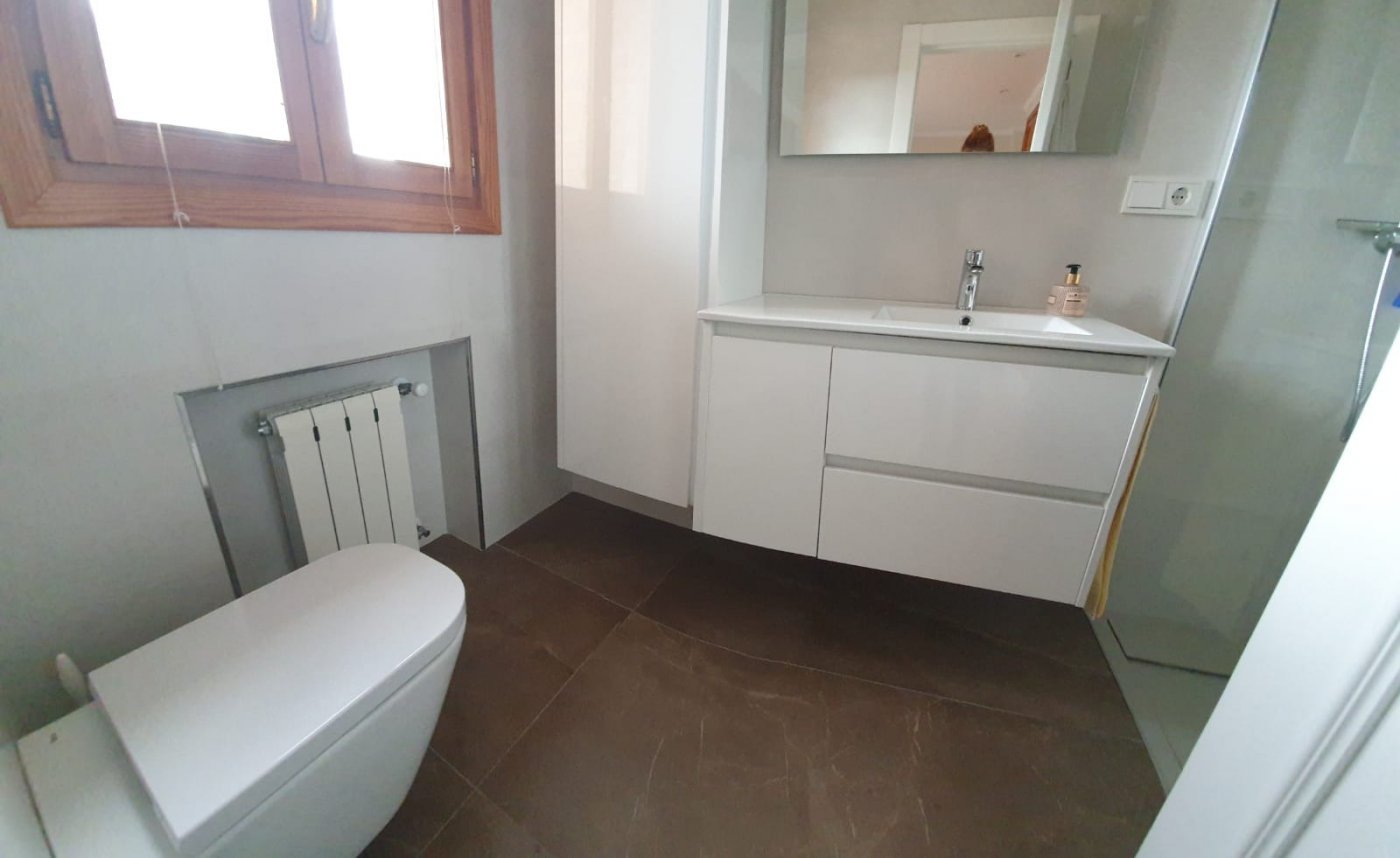  Chalet en venta directa con Plusvillas – C23088* – Villa con 5 dormitorios y 5 baños en Calpe, (Costa Blanca), zona Calpe 