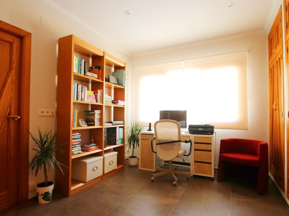  Chalet en venta directa con Plusvillas – C23088* – Villa con 5 dormitorios y 5 baños en Calpe, (Costa Blanca), zona Calpe 