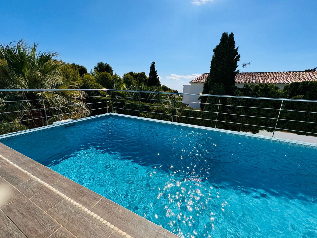  Chalet en venta directa con Plusvillas – C38019* – Villa con 3 dormitorios y 2 baños en Benissa, (Costa Blanca), zona La Fustera 