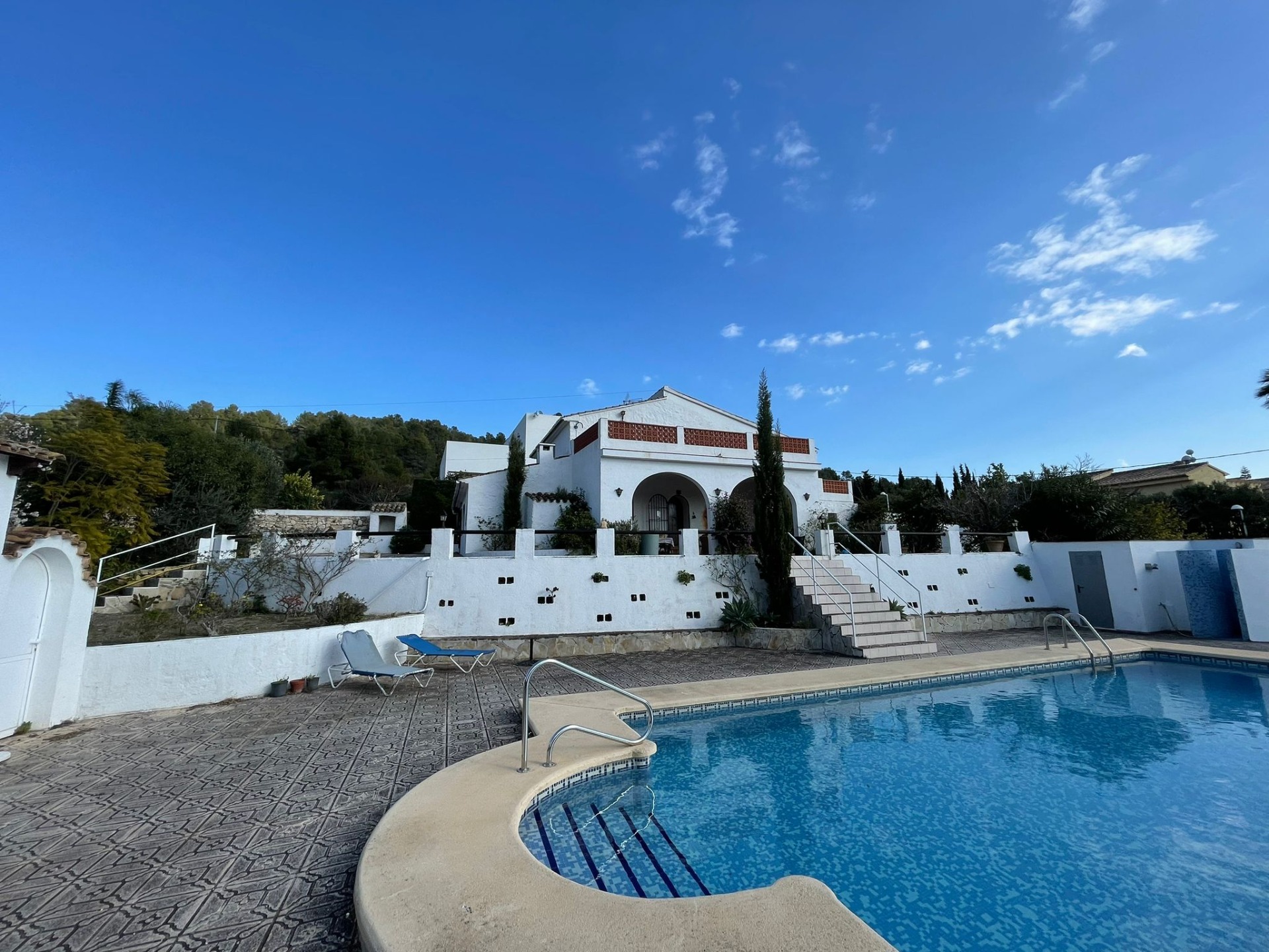  Chalet en venta directa con Plusvillas – C23083* – Villa con 3 dormitorios y 1 baños en Calpe, (Costa Blanca), zona Tosal de cometa 