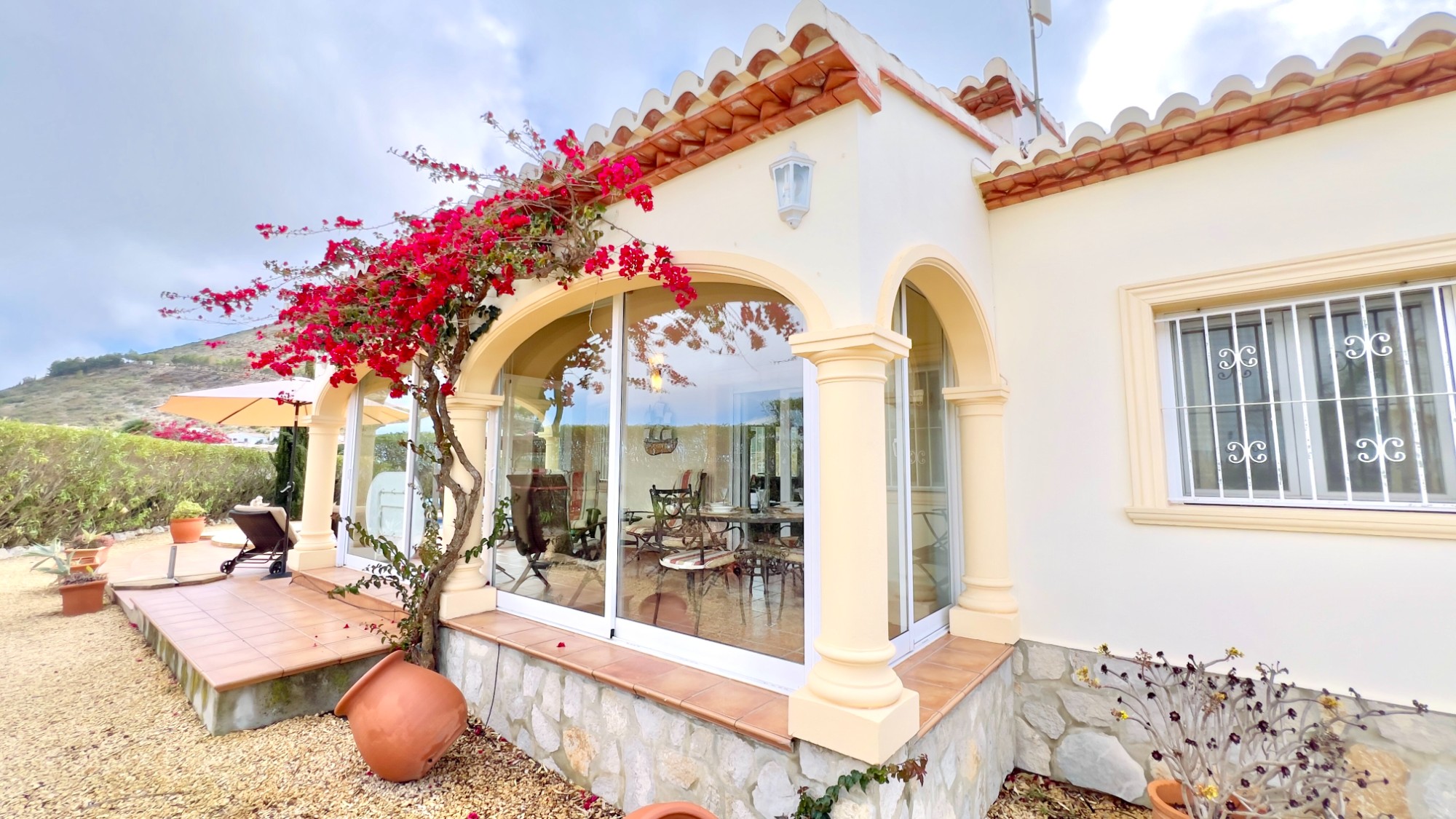  Chalet en venta directa con Plusvillas – C4158* – Villa con 3 dormitorios y 2 baños en Benitachell, (Costa Blanca), zona Begonias CDS 