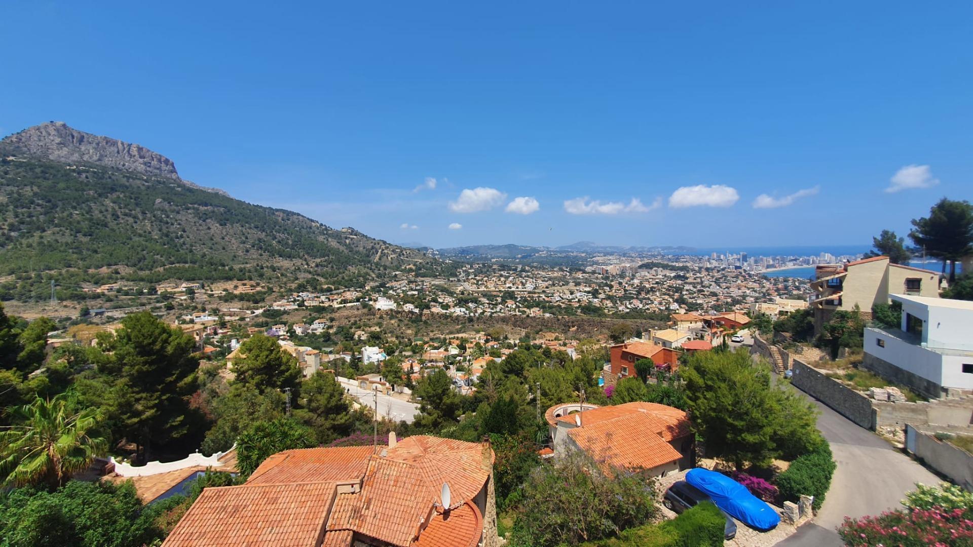  Chalet en venta directa con Plusvillas – C23100* – Villa con 8 dormitorios y 8 baños en Calpe, (Costa Blanca), zona Maryvilla 