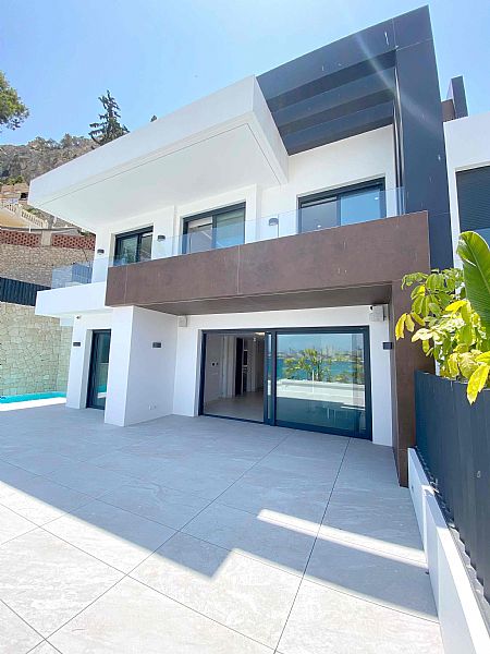 Villa for sale in Benidorm