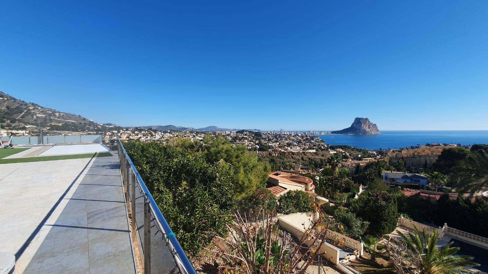  Chalet en venta directa con Plusvillas – C23077* – Villa con 5 dormitorios y 8 baños en Calpe, (Costa Blanca), zona Maryvilla 
